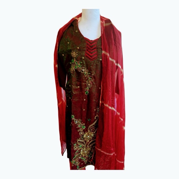 Rich Maroon Silk Salwar Suit with Heavy Embroidery – Size S - Picture 2 of 11
